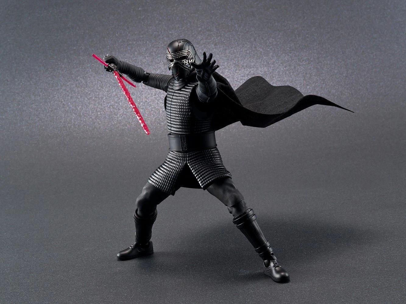 Bandai 1/12 KYLO REN (THE RISE OF SKYWALKER VER.) 1 Bandai 1/12 KYLO REN (THE RISE OF SKYWALKER VER.)