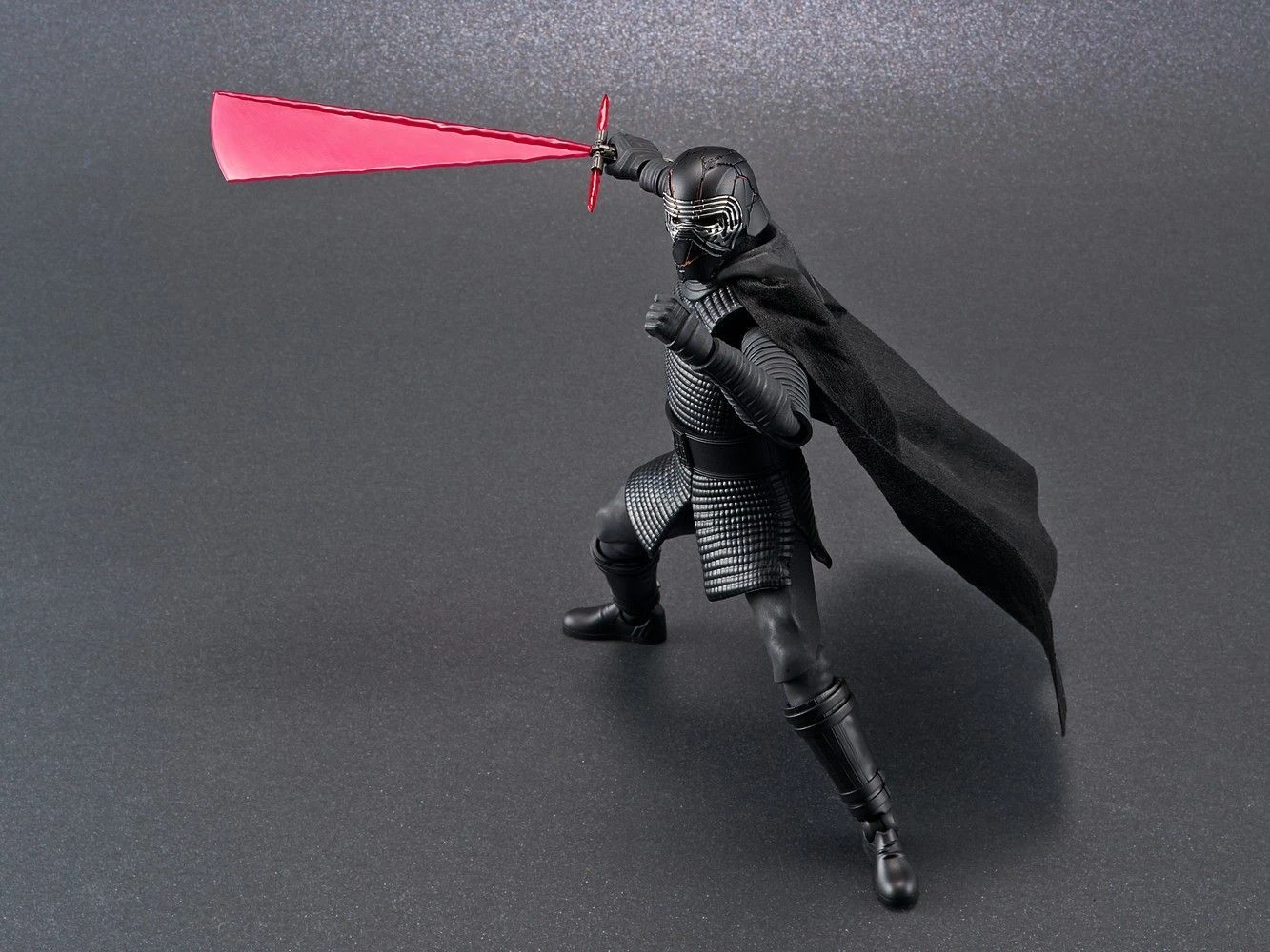 Bandai 1/12 KYLO REN (THE RISE OF SKYWALKER VER.) 3 Bandai 1/12 KYLO REN (THE RISE OF SKYWALKER VER.) - Image 3