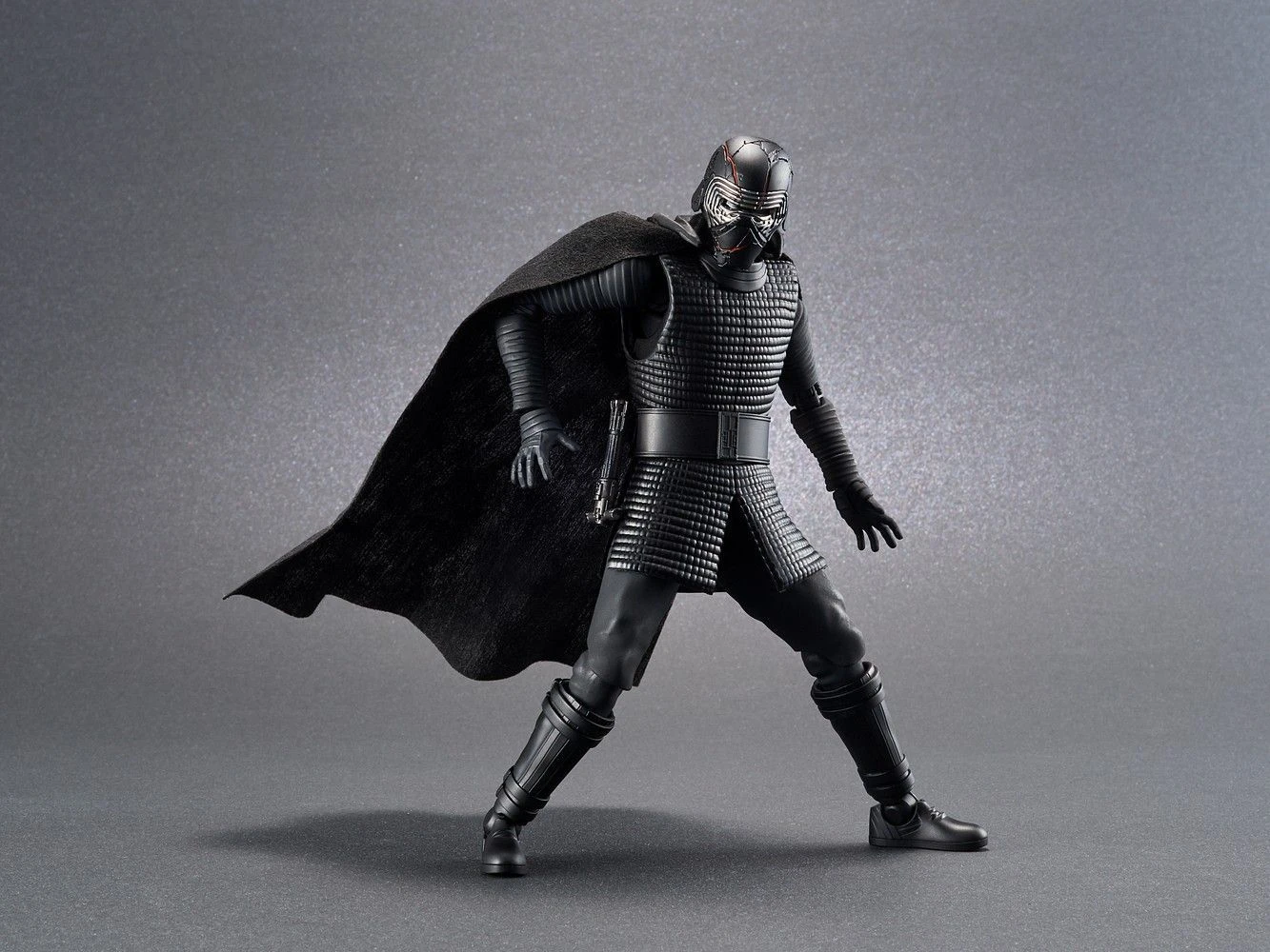 Bandai 1/12 KYLO REN (THE RISE OF SKYWALKER VER.) 5 Bandai 1/12 KYLO REN (THE RISE OF SKYWALKER VER.) - Image 5